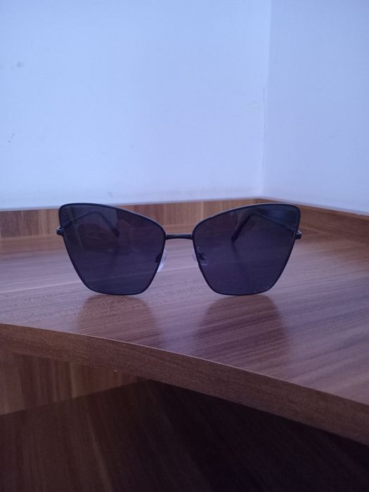 Очки кошачий глаз.