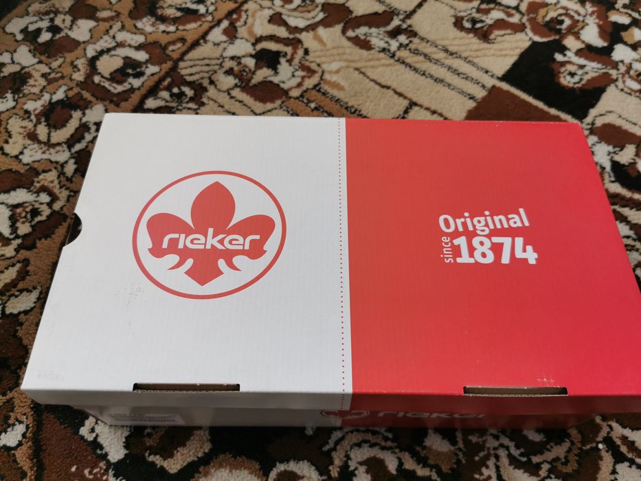 Продавам Чехли Rieker