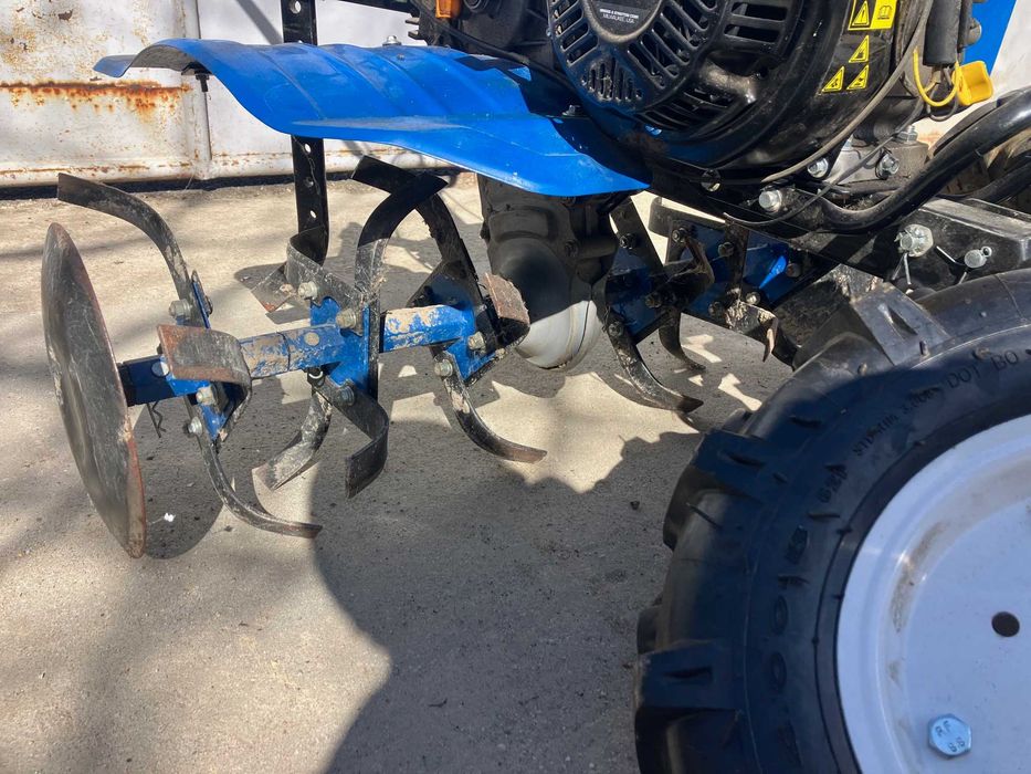 Vând motocultor BRIGGS & STRATTON
