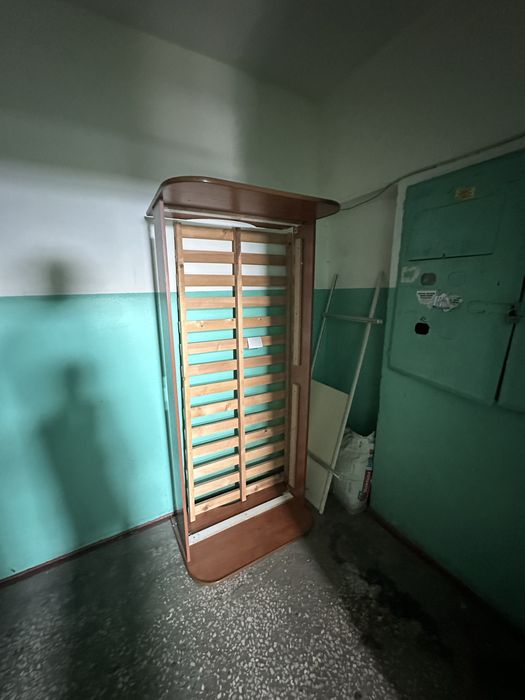 Кровать продам срочно