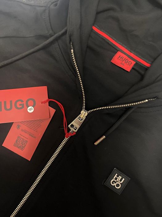 Vând compleu nou de bărbați Hugo