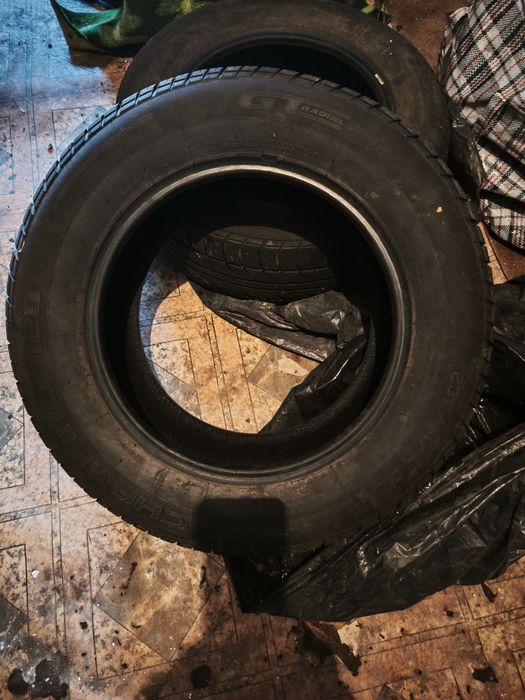 Шины,б.у. в хорошем состоянии.