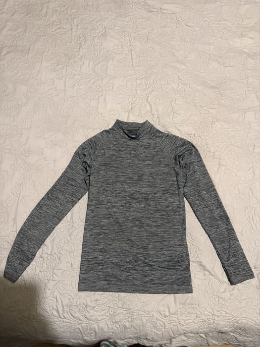 Set 2 bluze  termice  de  ski