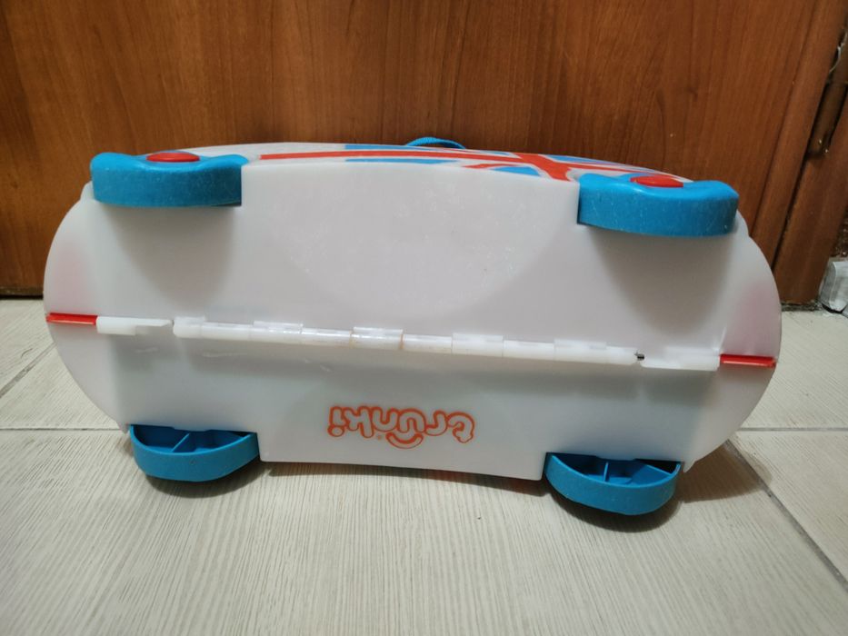 Детски куфар с ключ Trunki