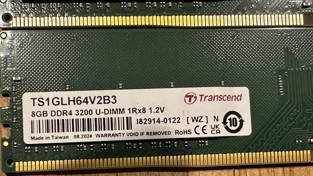 Memorie RAM DDR4 3200MHz pentru PC (UDIMM) – 4x8GB (32GB)