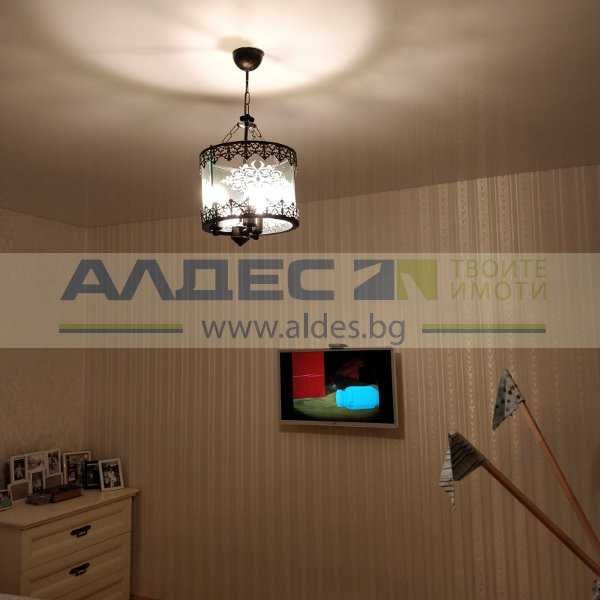 Ремонтиран, обзаведен, с две спални, в Овча Купел