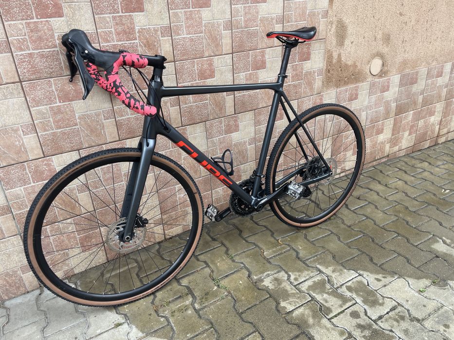 Bicicleta cursiera cyclocross gravel"Cube"frane hidraulice GRX