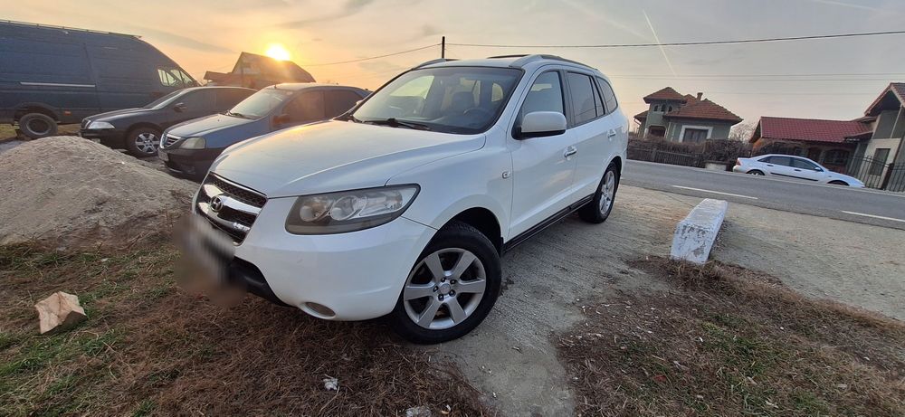 Vând Hyundai Santa Fe 4x4 2700 de euro oferta de Craciun