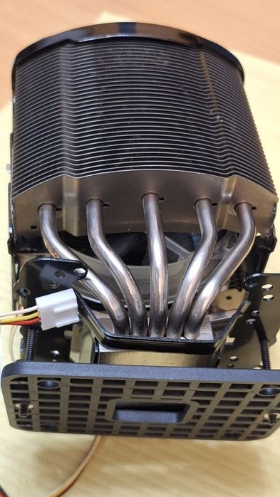 Cooler tower Asus pentru PC Desktop