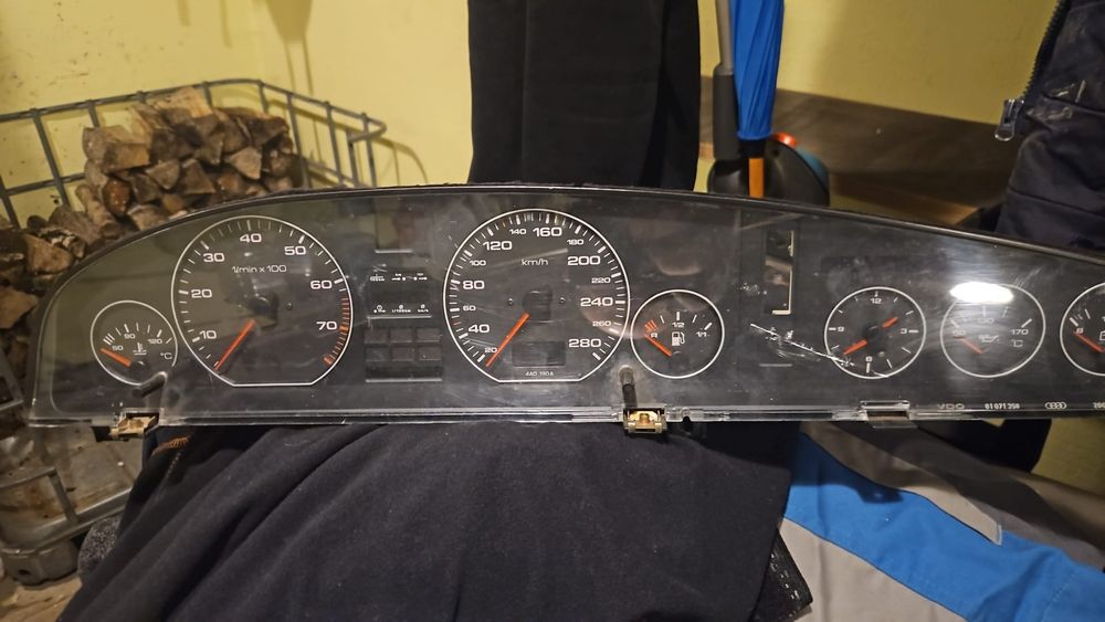 Кольца на приборную панель