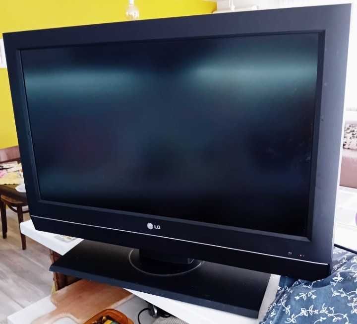 Телевизор LG 32 "