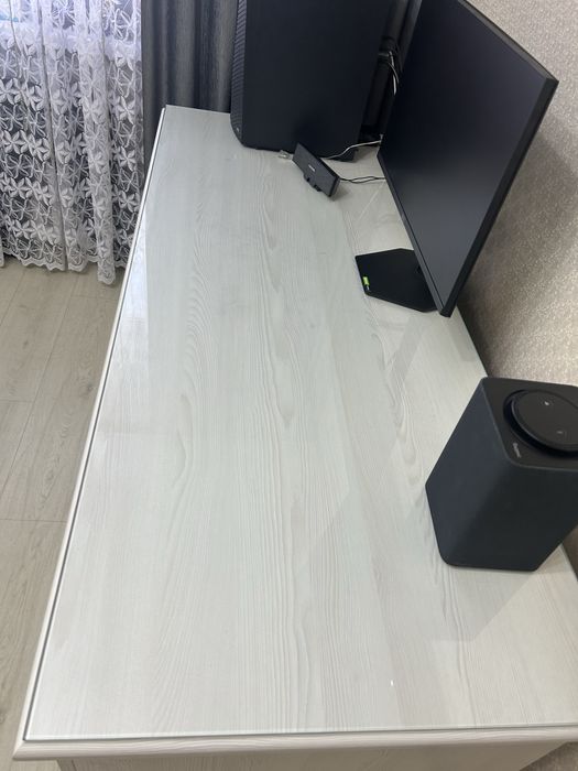 Продам стол письменный