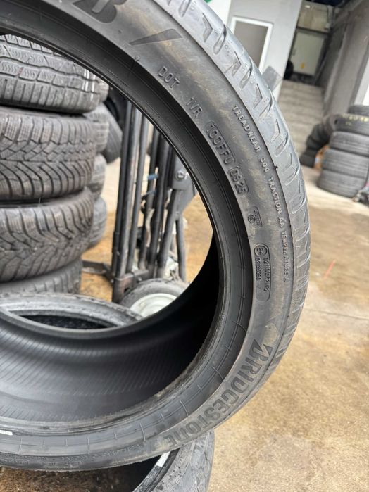 255/40+285/35/20 Bridgestone дот 25 спорт пакет