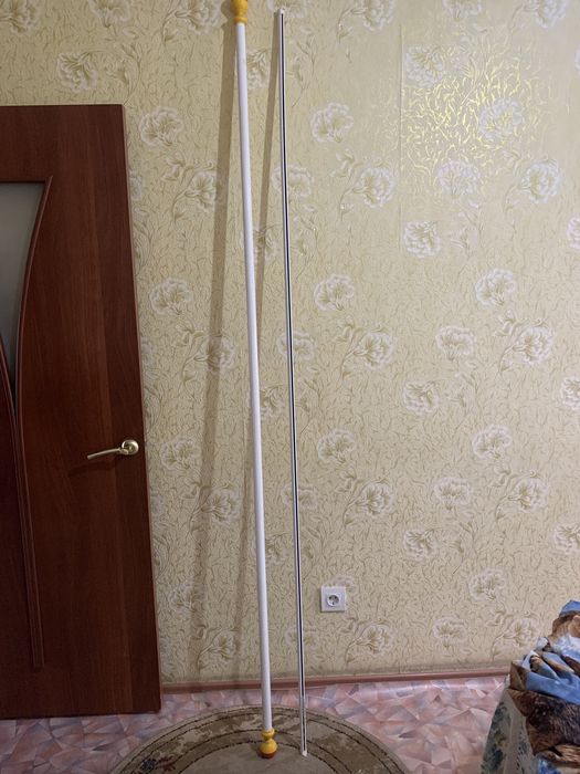Продам две гардины