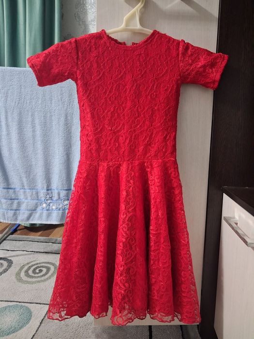 Продам платье для девочки