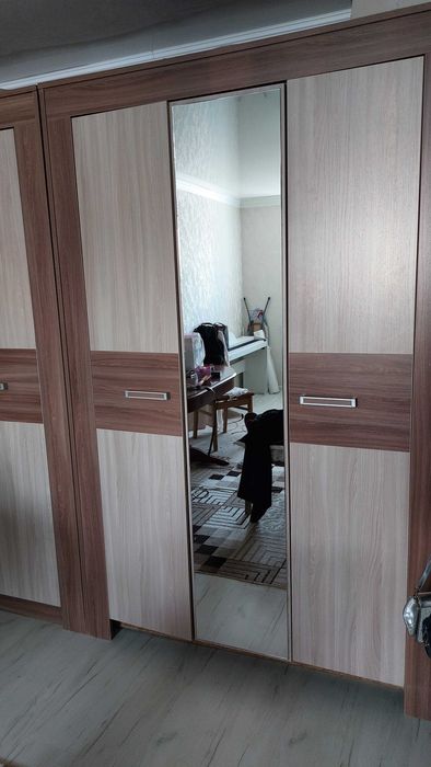 Шкафы для одежды