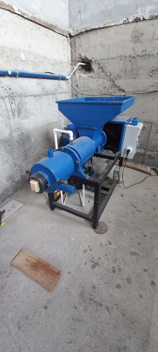 Sovin ishlab chiqaruvchi stanok sotiladi yangi stanok xech qancha ishl