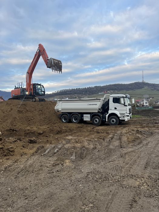 Transport Nisip Piatra Sort Concasat Pamant Negru Demolări