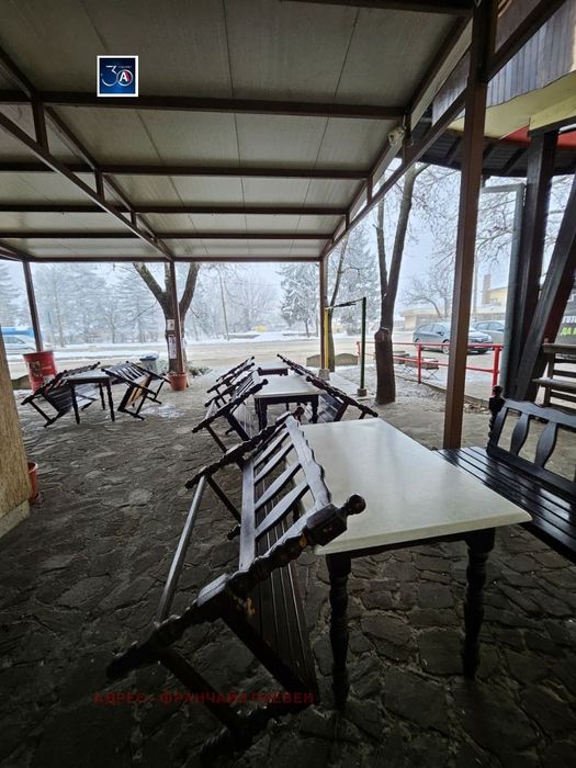 Заведение в Плевен, област-с.Обнова площ 130 цена 250000