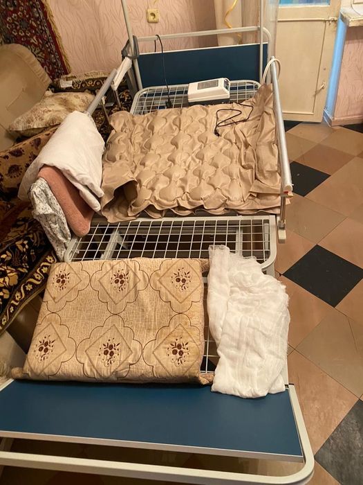 Медицинская кровать