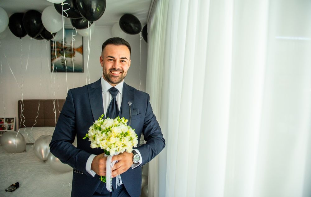 Costum mire bleumarin închis