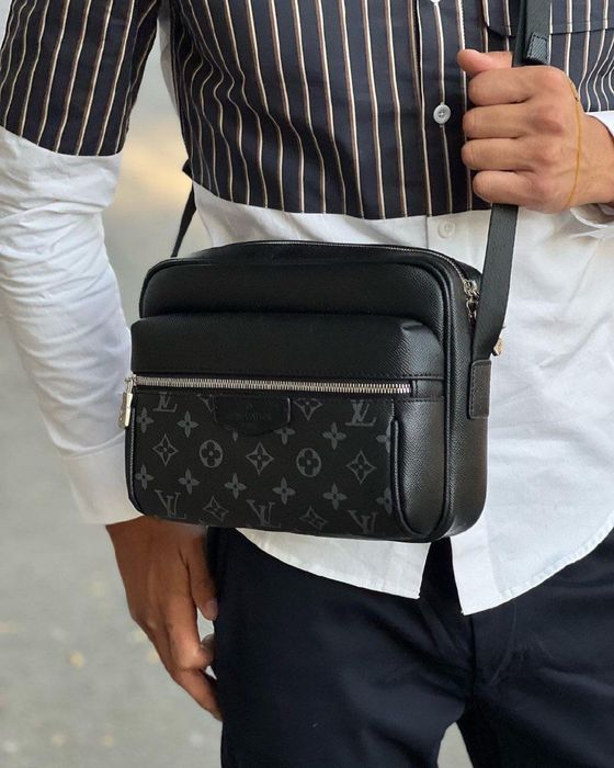 Louis Vuitton барсетки