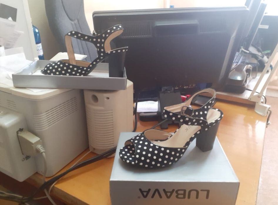 Босоножки женские новые