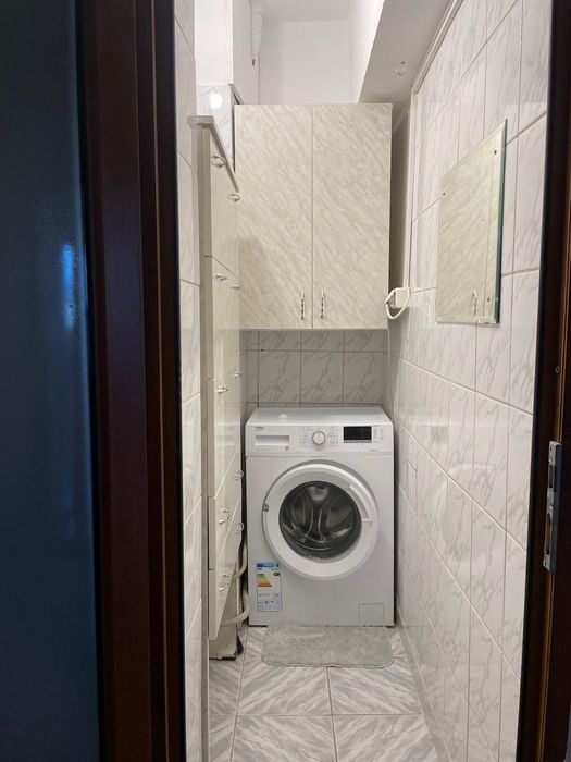 Închiriez Apartament