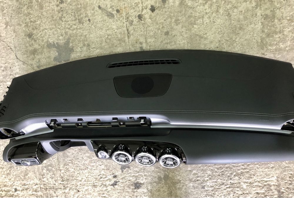 Табло от Mercedes CLA w118 2021