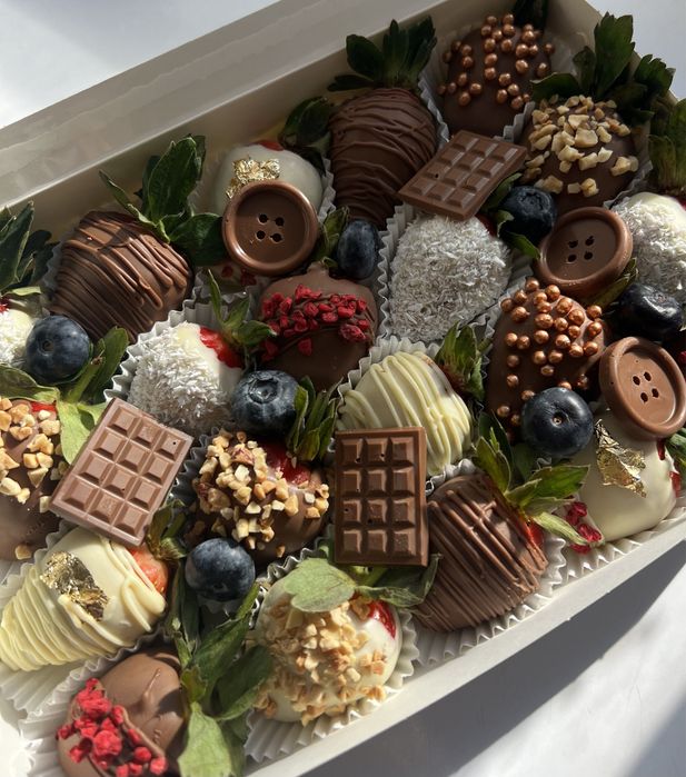 Клубника в шоколаде в Астане