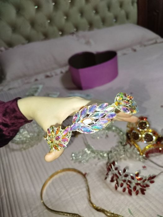 Aksasuvarlar toplami