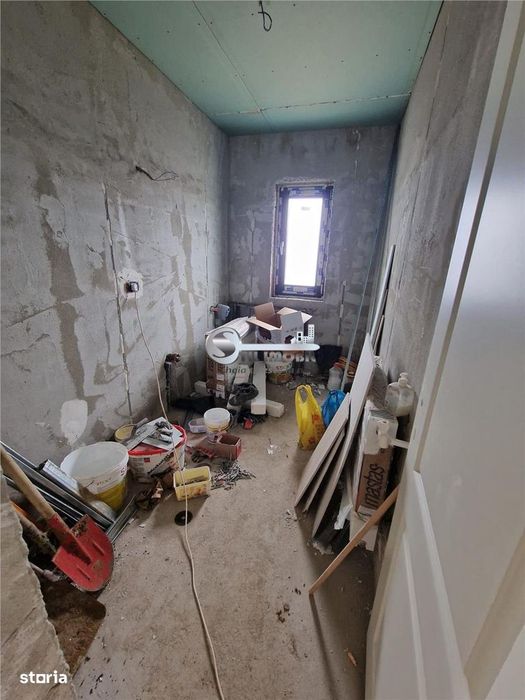 Casa de vanzare I Paun, Barnova I 4 camere, 2 bai I 500 mp teren