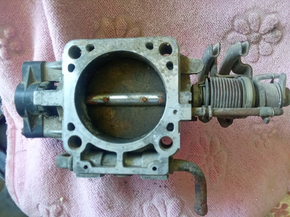 Дросельная заслонка sr 20