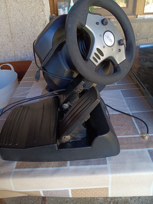 Волан и педали за игри