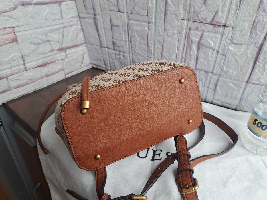 дамска раница,GUESS кафява чанта,гес