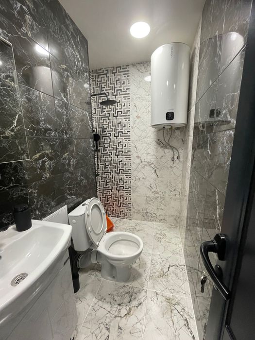 Дава се под наем Едностаен апартамент в Враца, Център - 48 кв.м за 309.06 € - Снимка #3