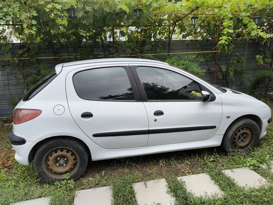PEUGEOT 206 2002 — imagine 3