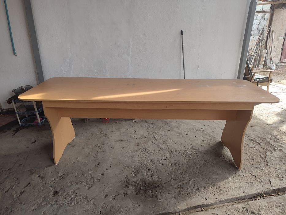 Биік стол сатылады