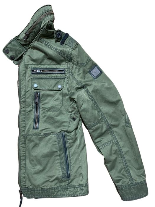 Продается мужская ветровка