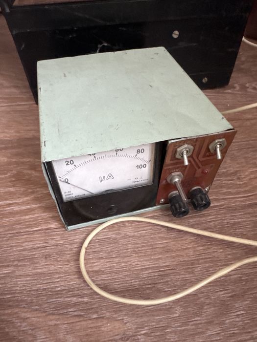 амперметр , блок питания