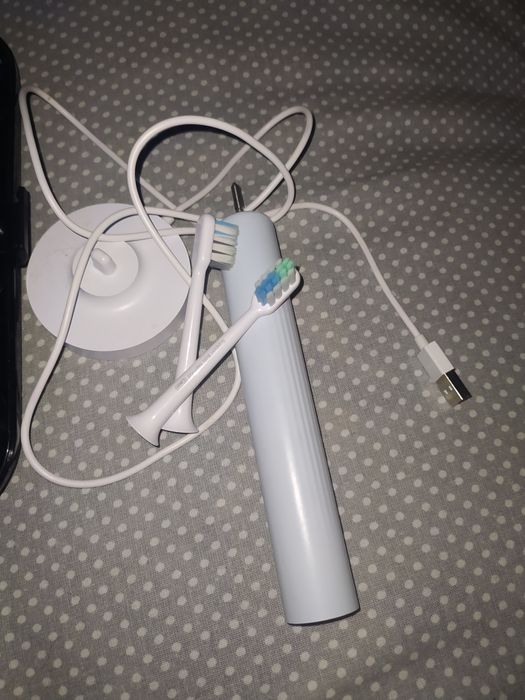 Продам электро щётки