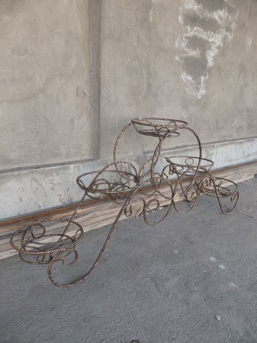 Подставка для цветов