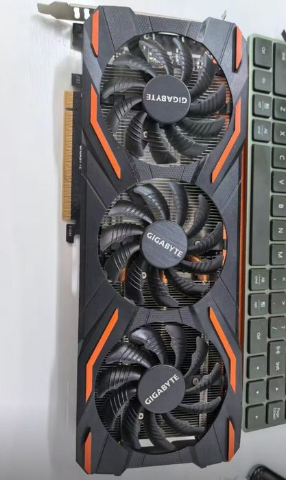 Продам видеокарту NVIDIA P104-100