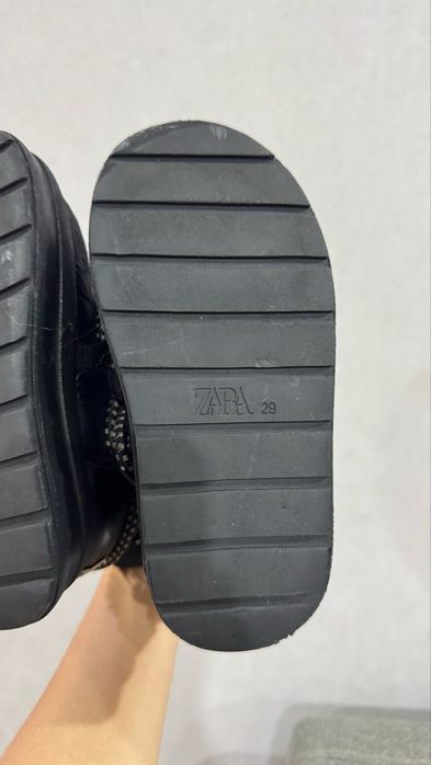 Зимние уги фирмы Zara