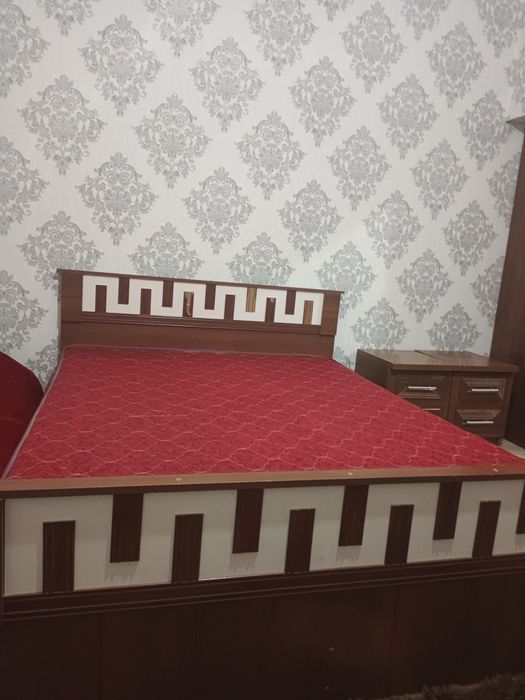 Спальная кровать