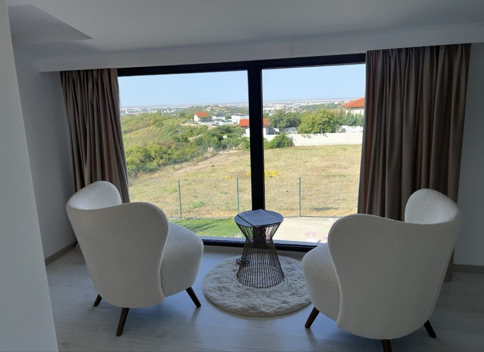 Casa  pe  doja spitalu judetean/hanu pescarilor teren 1250