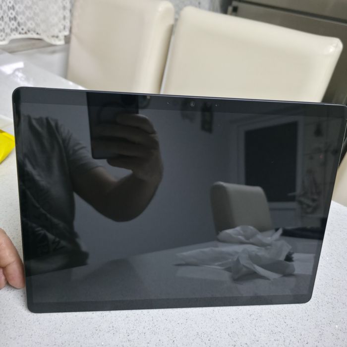 Microsoft surface 8 pro model 1983 pentru piese