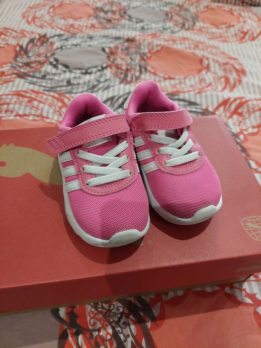 Маратонки Adidas