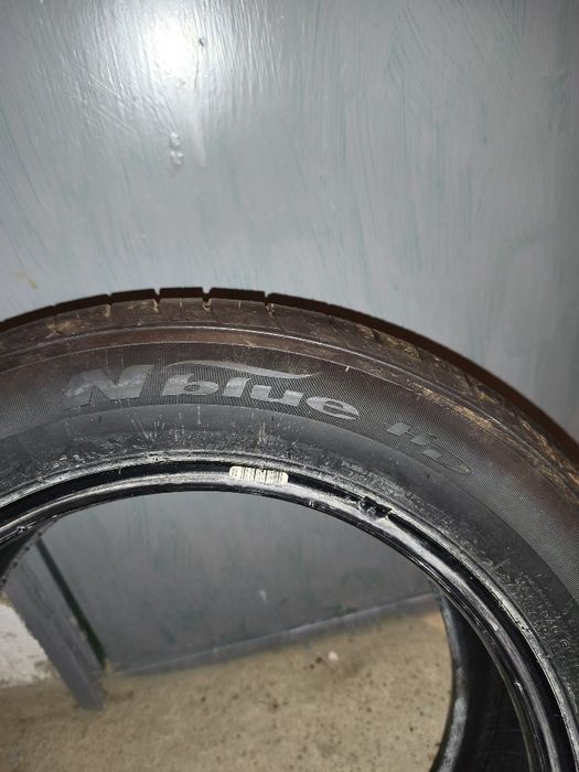 Vând pereche Continental iarna + 1 vara