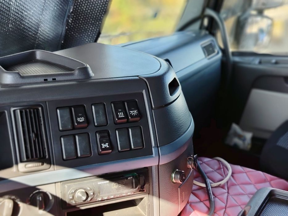 Volvo 8x4 , autobasculanta